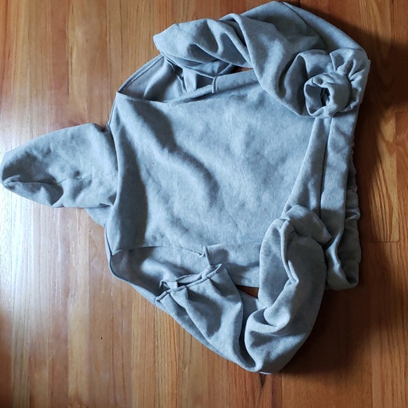 Lovely cold shoulder modern hooded w/ front NWOT peek a boo shoulders grey XL - Picture 5 of 9